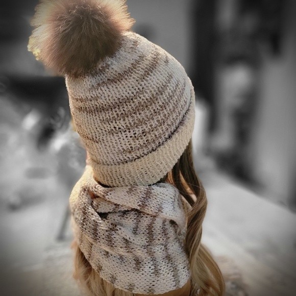 Peaches & Cream Hat and Scarf Winter Set in Cream and Tan Tones, Women's/Teens - Picture 4 of 16